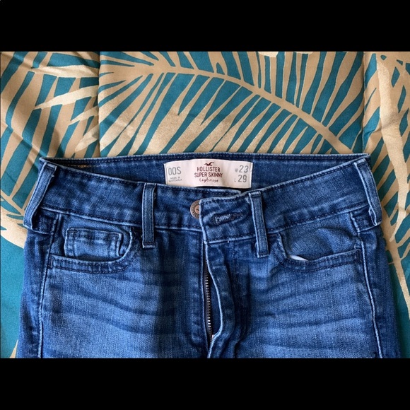 Hollister Jeans-00S W23 L29 Super Skinny High Rise - Picture 2 of 3
